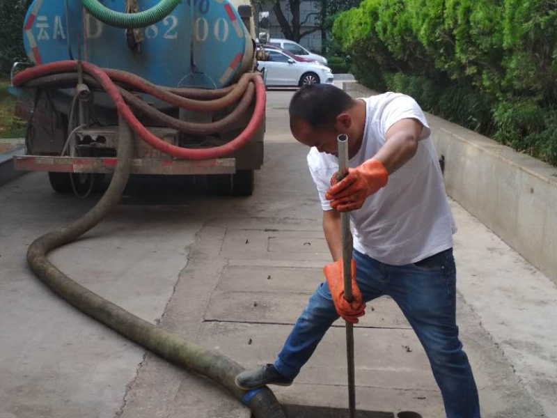 武汉硚口区古田四路低价下水道疏通24小时通马桶蹲坑