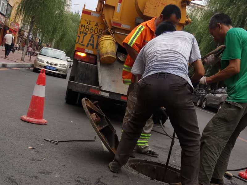 武汉专业马桶疏通-化粪池清理