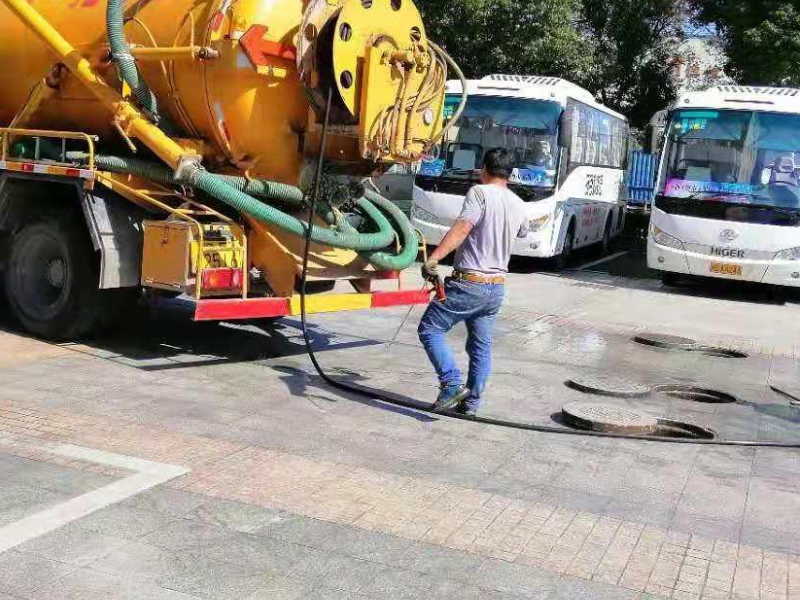 武汉青山区疏通马桶：疏通厕所下水道价钱优惠