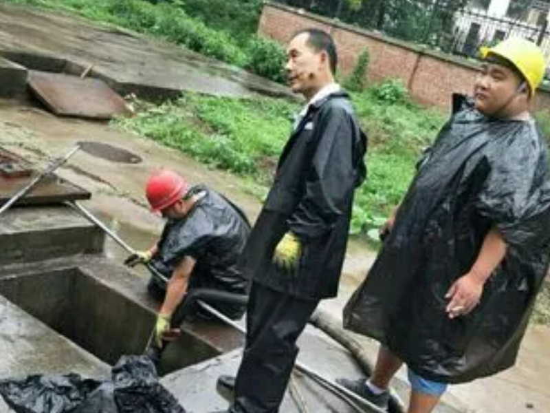武汉周边专业化粪池清理、污水井清掏、管道高压清洗