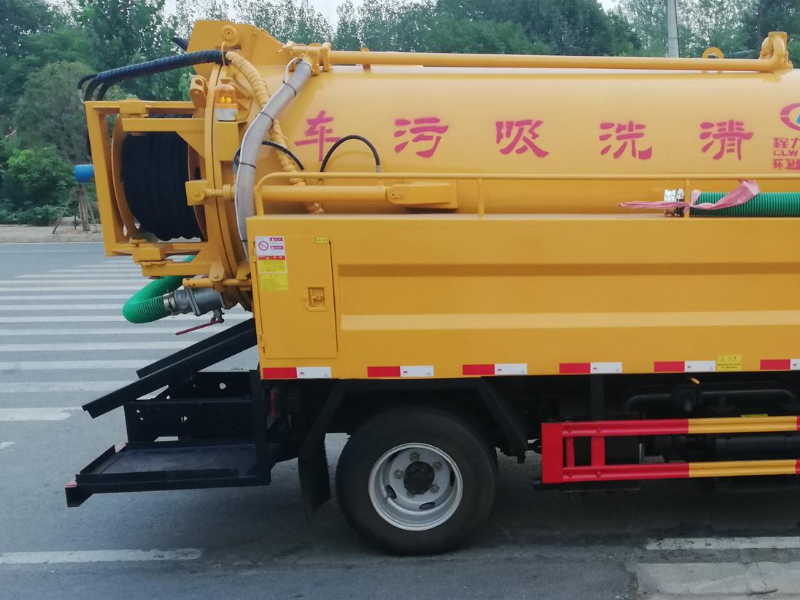 武汉青山专业抽粪抽泥浆抽化粪池污水清洗公司