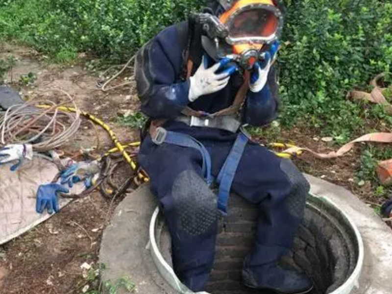 武汉市疏通下水道，抽化粪池隔油池，抽泥浆，马桶维修水管