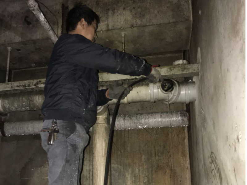 武汉专业马桶疏通 安装维修水电 水龙头