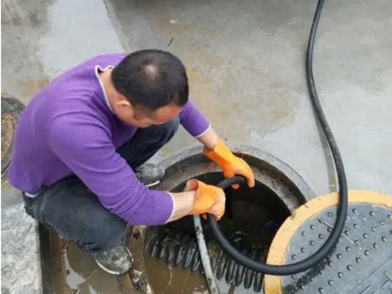 武汉清理化粪池、抽淤泥吸粪、多年管道疏通 清洗经验